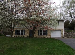 60 Lexington Ln, Hagerstown, IN 47346