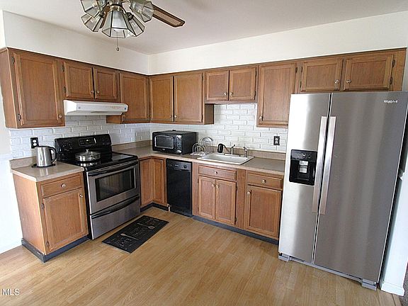 3rd image of 9 Hudson Avenue