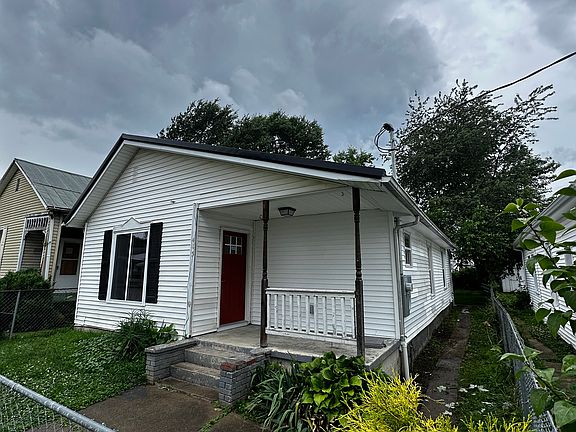 2nd image of 415 Wood St