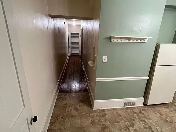4th image of 221 Eaton Ave