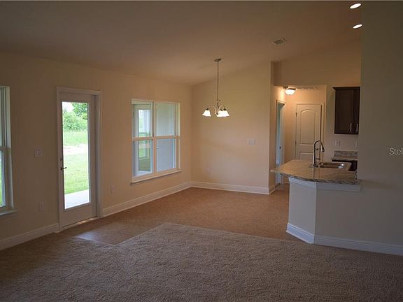 3rd image of 1007 Desmoines Ln