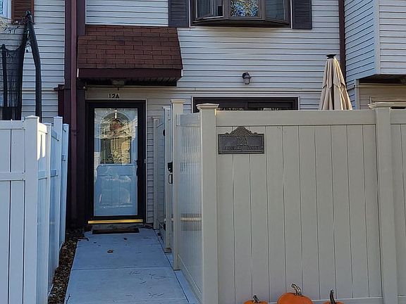 2nd image of 12A Bunnell Ct #A