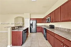 SW 155th Ct — Photo 3