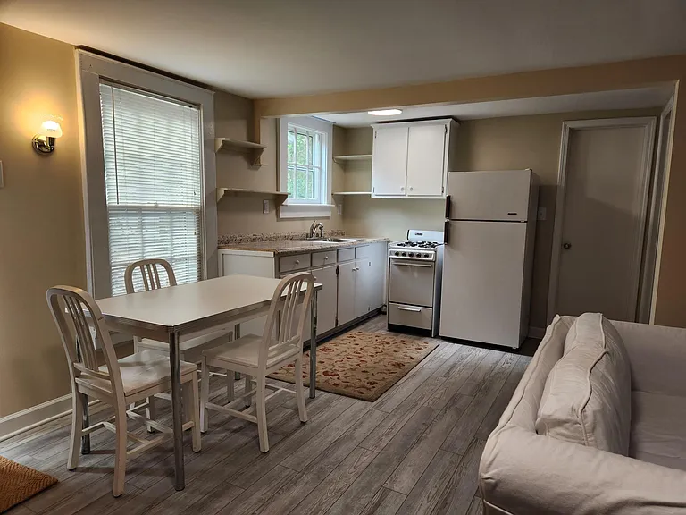 Update! Landlord has replaced the fridge with a stainless steel fridge. Next picture!