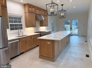 217 W Market St, Leesburg, VA 20176