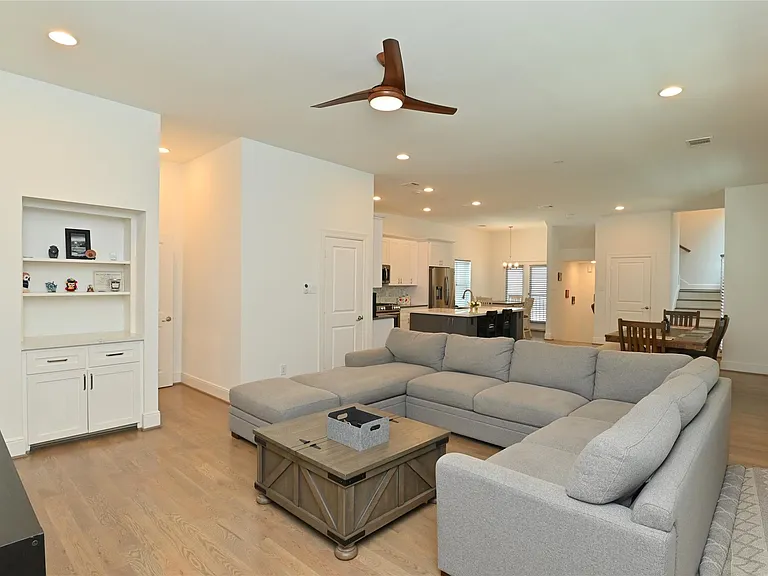 1117 W 16th St #C — Photo 28