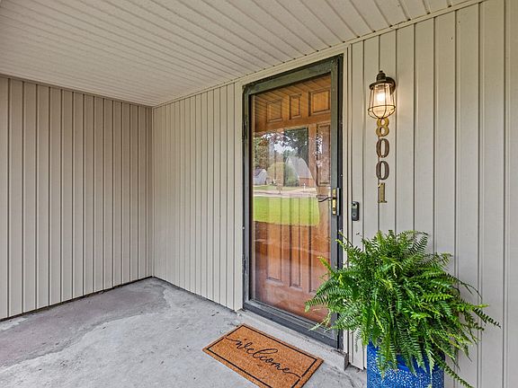 4th image of 8001 Claredale Dr