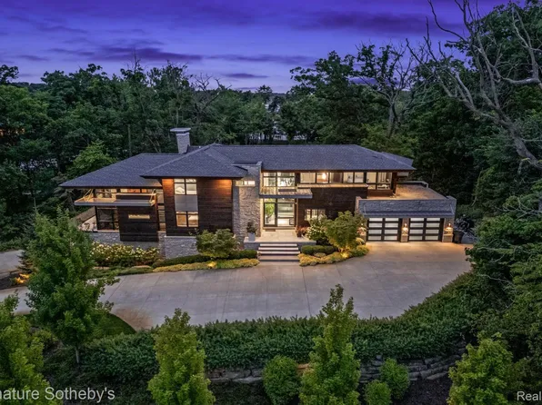 4747 Old Orchard Trl, West Bloomfield, MI 48324