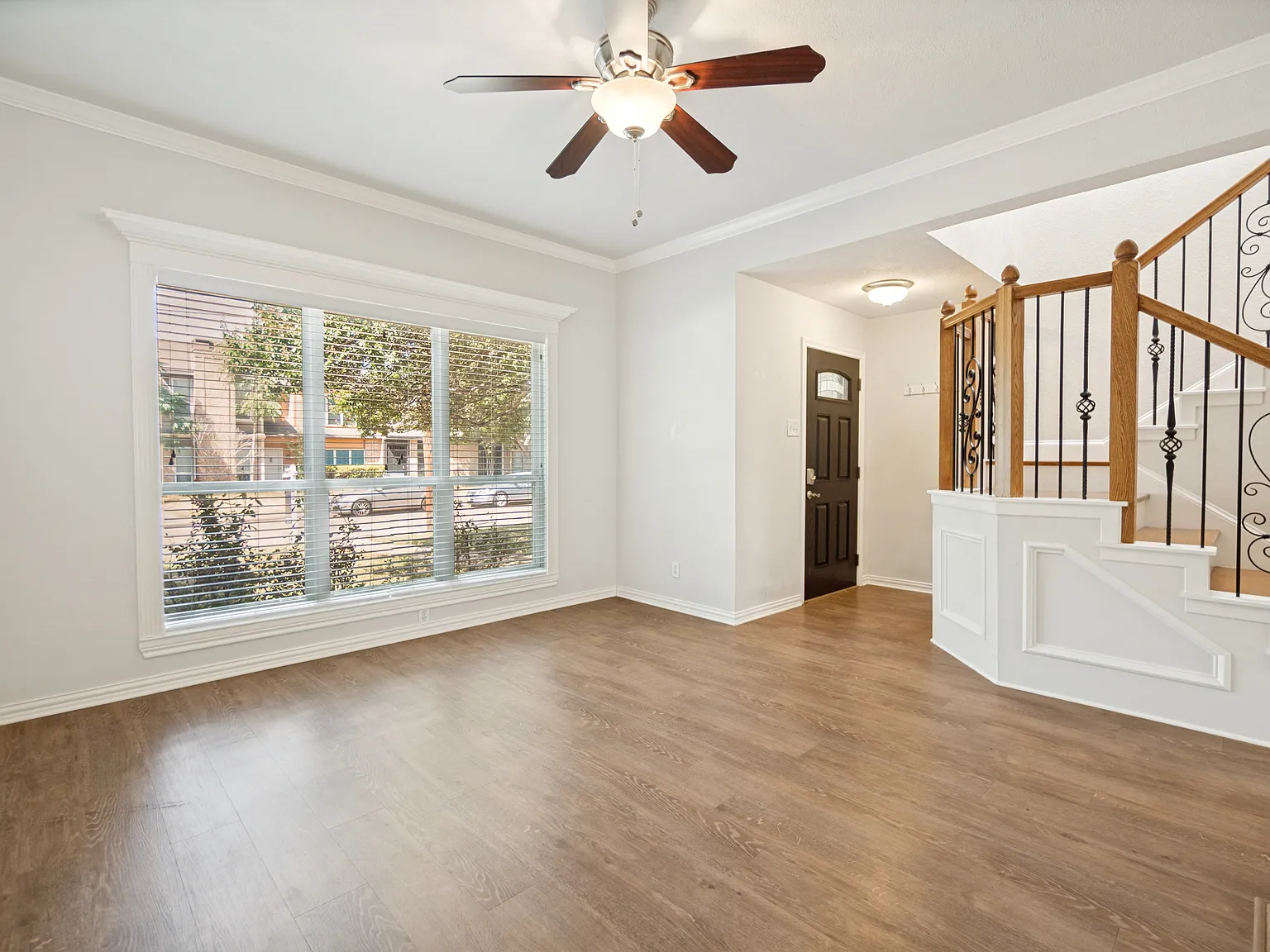 2 bed, 1406 sqft, $2,650 — Photo 2