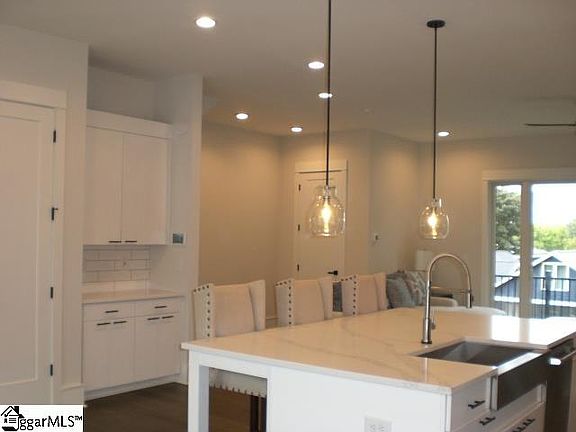5th image of 121 W Stone Ave #14