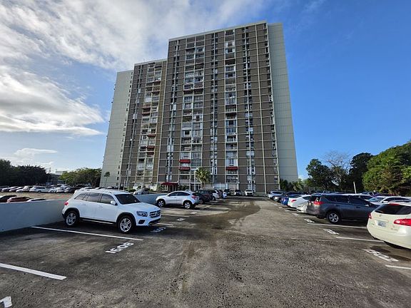 2nd image of Cond Villas Del Senorial APT 1208