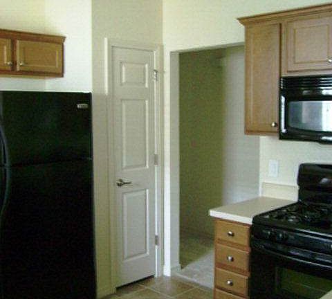 33104 B Stables Drive kitchen