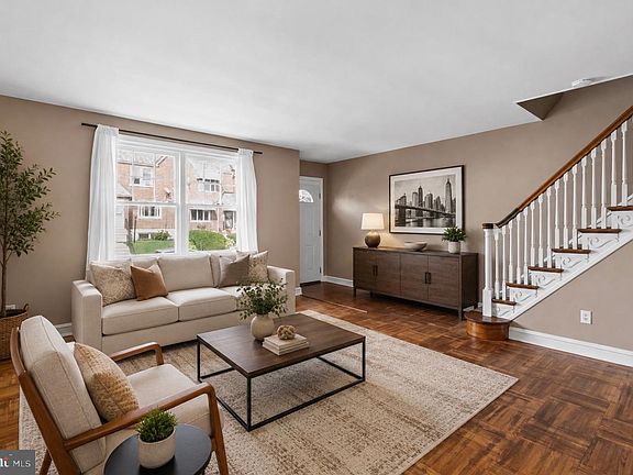 2nd image of 7538 Rugby St