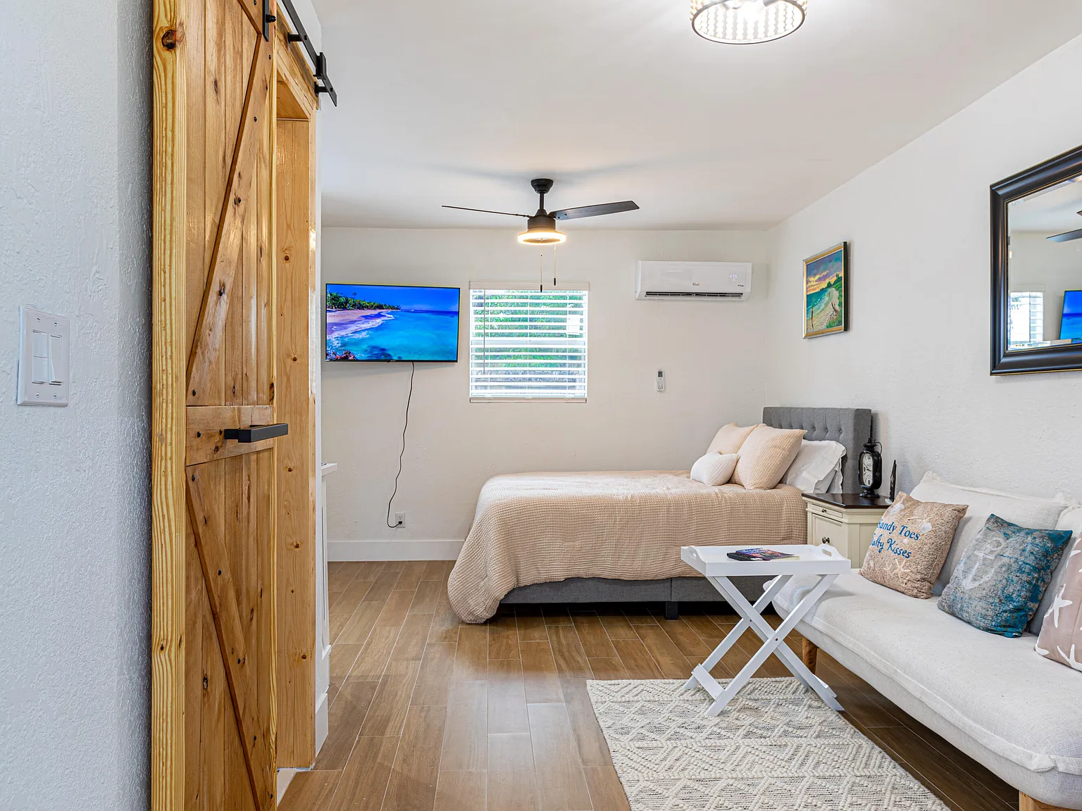 1 bed, 1.0 bath, 896 sqft, $1,575 — Photo 3