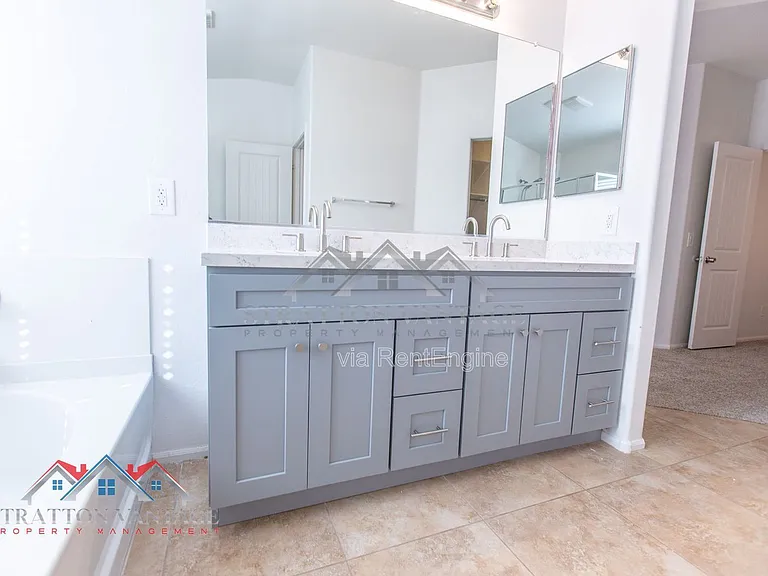 9096 N 97th Dr — Photo 38
