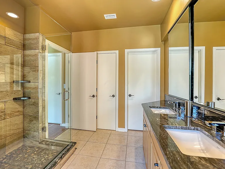 1685 Laurel St #4 — Photo 14