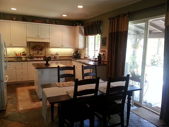 4th image of 24386 El Molina Ave