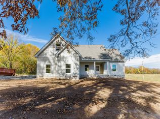 340 Woodruff Rd, Adams, TN 37010