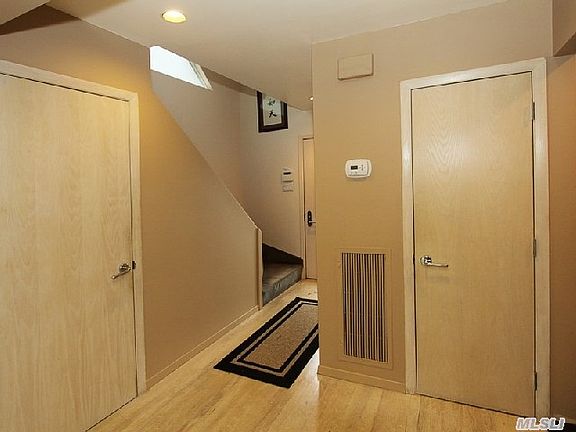 3rd image of 95 Hillturn Ln