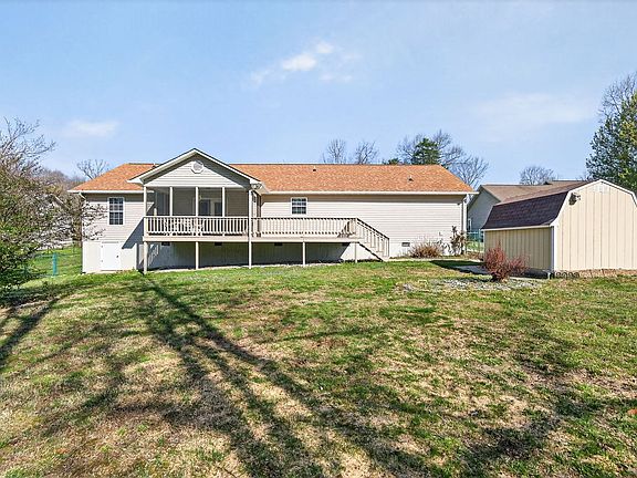 2nd image of 39 Calloway Dr