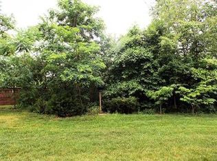 2345 Brittany Parc Dr, Falls Church, VA