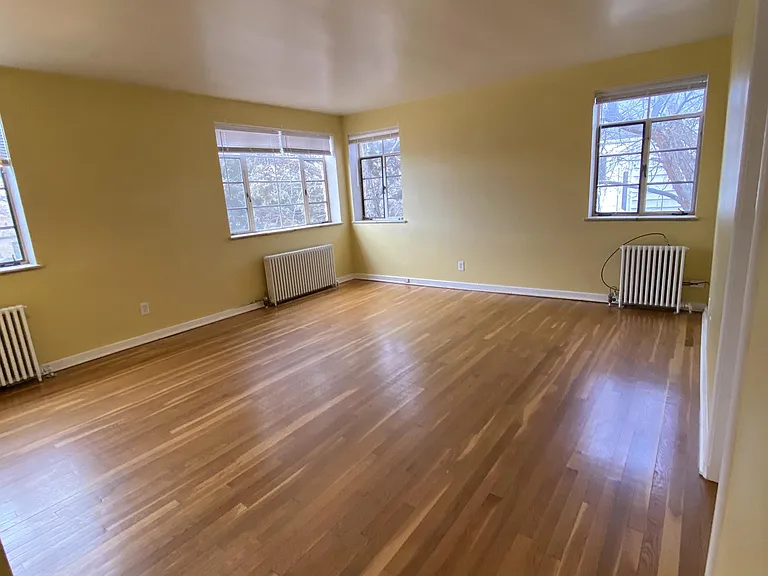 912-914 Country Club Ave #2 — Photo 5