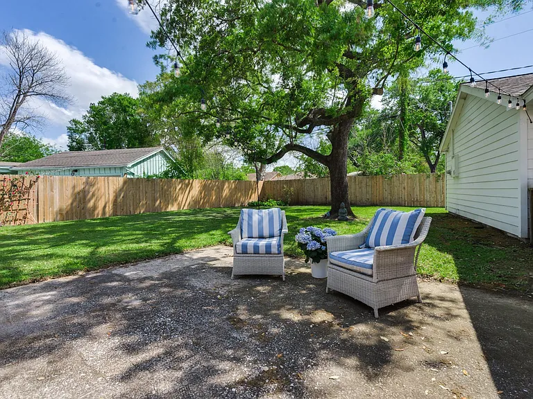 10047 Briarwild Ln — Photo 44