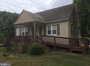 518 Fish Pond Rd, Glassboro, NJ 08028