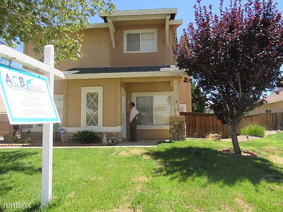 3rd image of 14623 Karen Dr