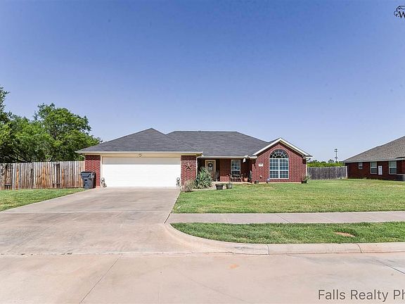 2nd image of 5805 Lerma Ln