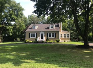 33 Telegraph Hill Rd, Holmdel, NJ 07733