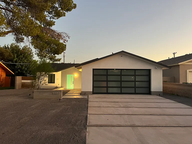3337 E Cambridge Ave — Photo 6
