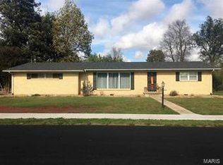 413 W Bowman Ave, Bernie, MO 63822