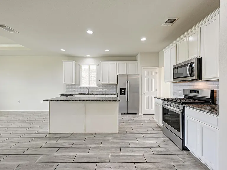 11809 Eragon Dr — Photo 8