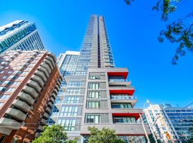 159 Dundas St E