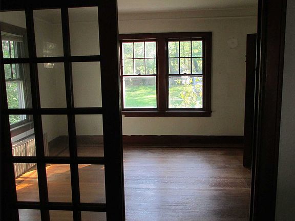5th image of 519 Ostrander Ave