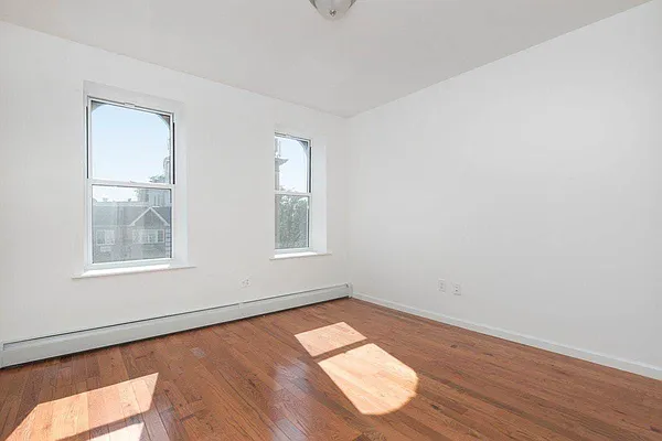 Rented by Bold New York | media 12