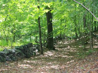 Laurie Ln, South salem, NY 10590