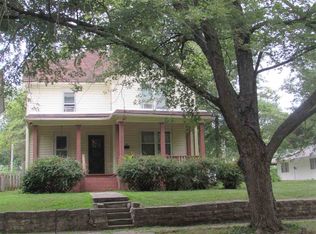719 Iowa Ave, Holton, KS 66436