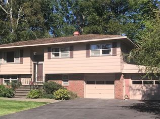 612 Ravine Dr, Deerfield, NY 13502