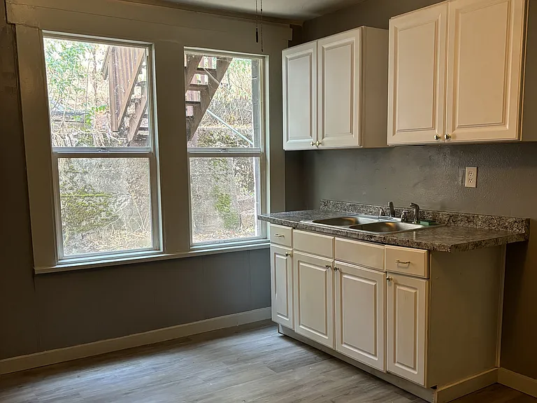 5911 Sacramento Ave — Photo 7