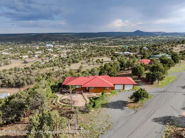 270 Main Rd, Capitan, NM 88316
