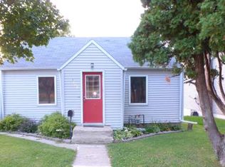 1020 Miller Ave, Windom, MN 56101