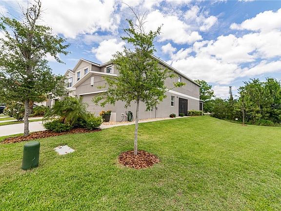 3rd image of 10437 Lake Montauk Dr
