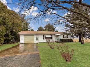 18025 Elizabeth Rd, Mount Carroll, IL 61053