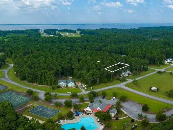 69 Wild Cherry Lane, Minnesott Beach, NC 28510