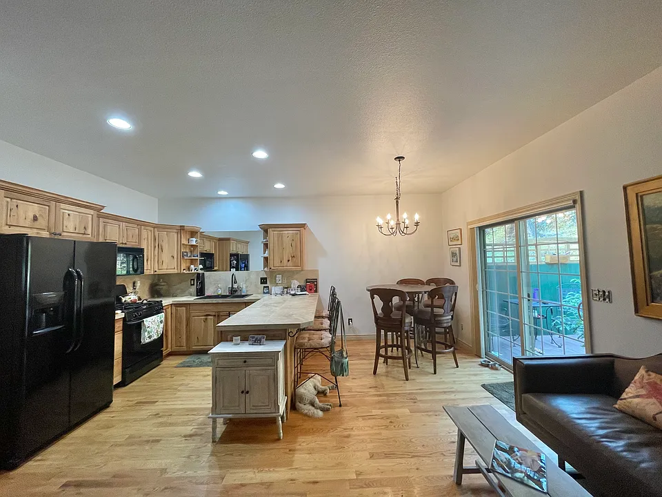 278 Eagle Bend Dr