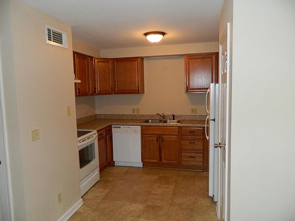 2nd image of 1641 Baltimore Dr