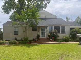 604 E 1st St, Belzoni, MS 39038