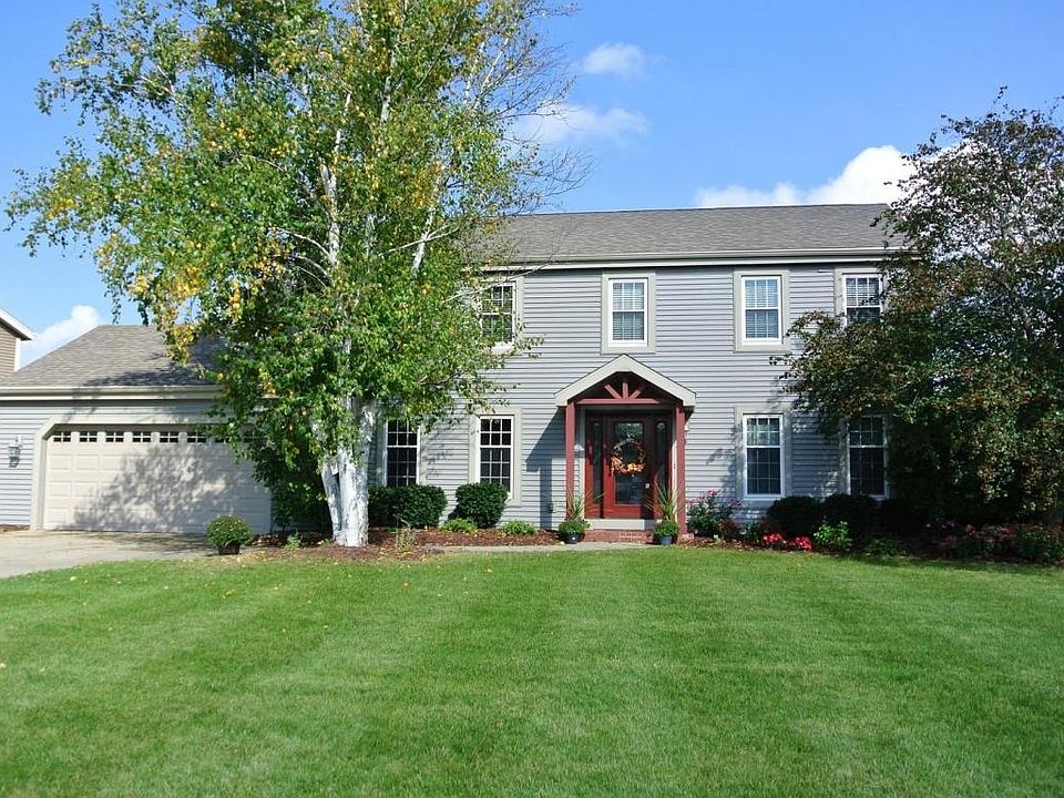 1st image of W227N2526 Meadowood Ln